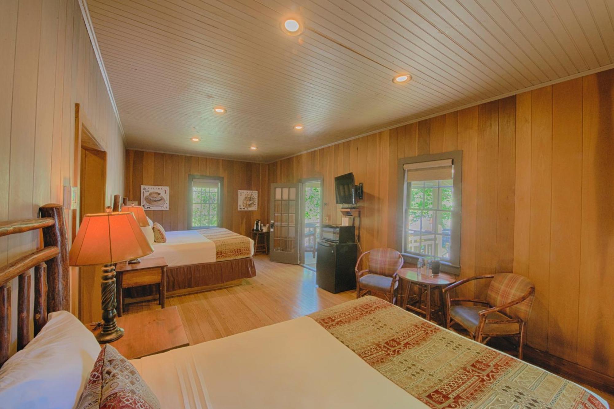 Lodge Historic