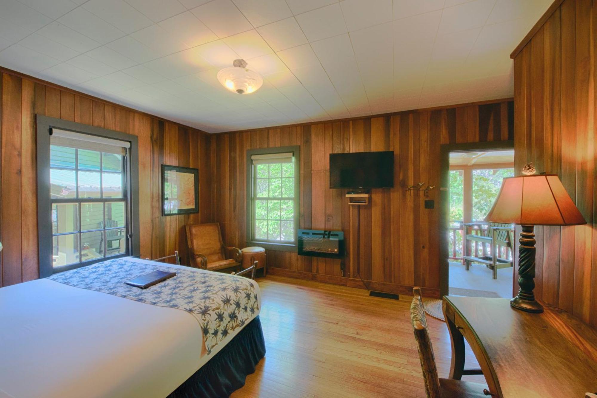 Lodge Historic Tapoco